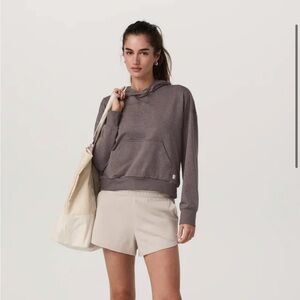 Vuori halo modern pullover hoodie
